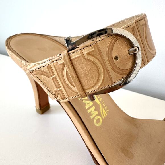 Vintage Salvatore Ferragamo Gancini Leather Strap Heel Sandal Size 7 B - Picture 8 of 16